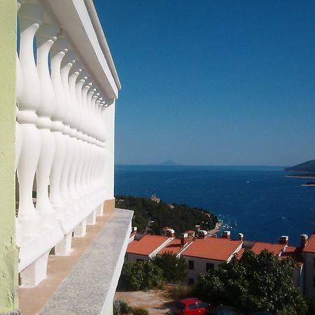 Egidio Gigi Bellich Holiday Apartments Family Houses 라벡 객실 사진