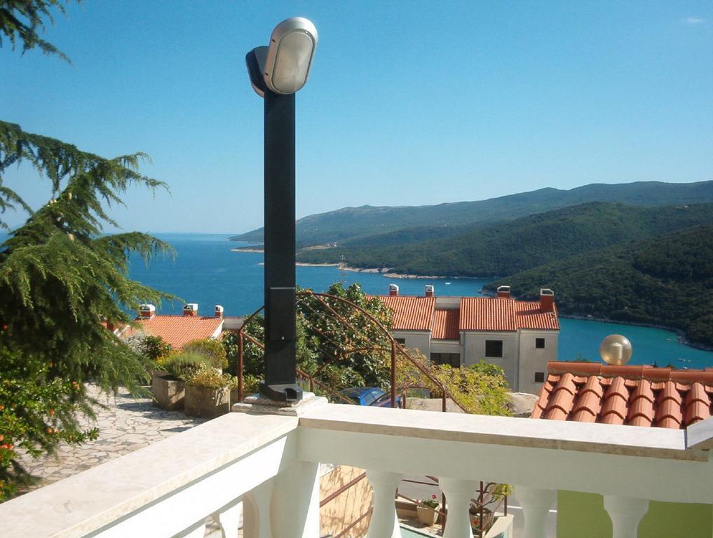 Egidio Gigi Bellich Holiday Apartments Family Houses 라벡 객실 사진