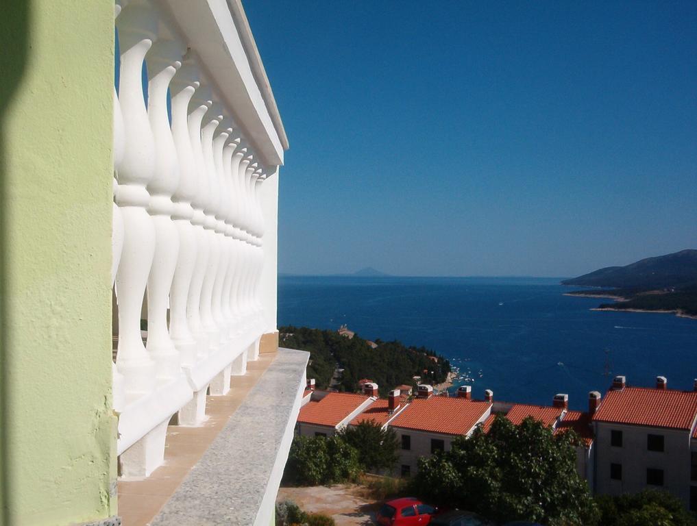 Egidio Gigi Bellich Holiday Apartments Family Houses 라벡 객실 사진