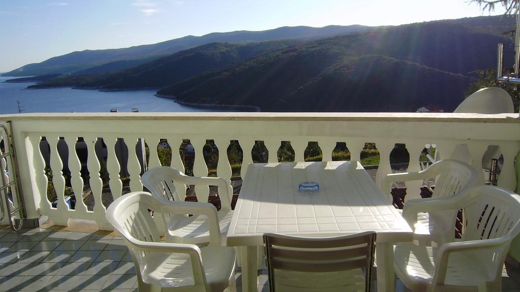 Egidio Gigi Bellich Holiday Apartments Family Houses 라벡 외부 사진